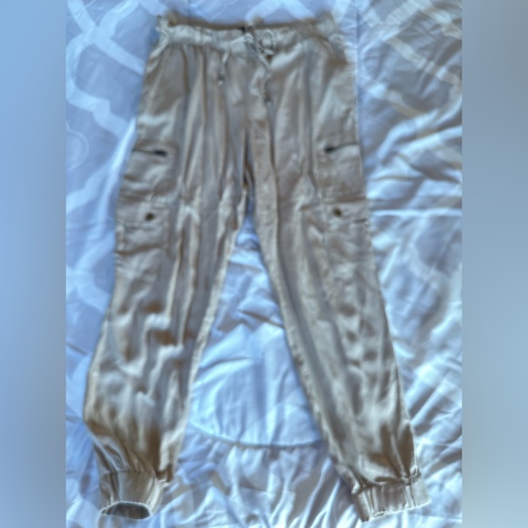 Beige jogger pants - Picture 1 of 1